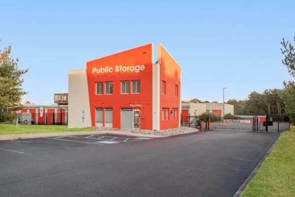 Facility photo: //images.sparefoot.com/medium/23294569f4a86a1dbe4.jpg