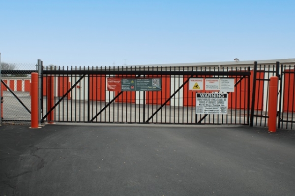 Facility photo: //images.sparefoot.com/medium/23295169f5fb34e401b.jpg