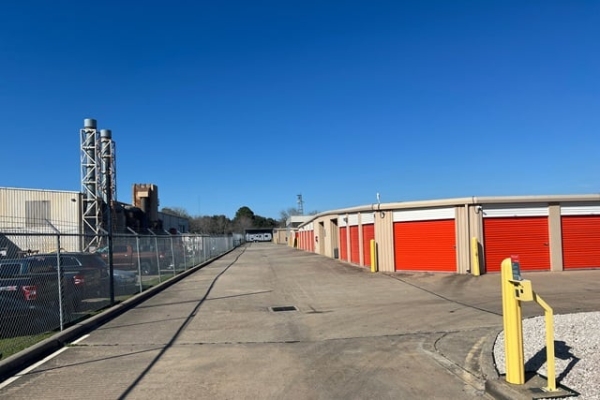 Storage Units at Public Storage - Fresno - 11935 Hwy 6 - 11935 Hwy 6