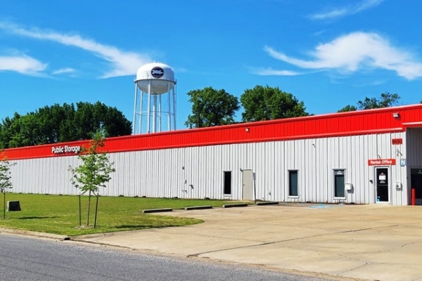 Facility photo: //images.sparefoot.com/medium/2329546a0331da54365.jpg