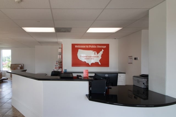 Facility photo: //images.sparefoot.com/medium/2329646a071ffa4488c.jpg