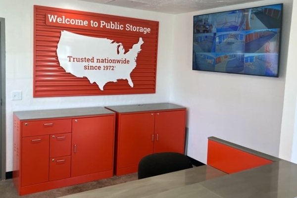 Facility photo: //images.sparefoot.com/medium/2329656915e859b7468.jpg