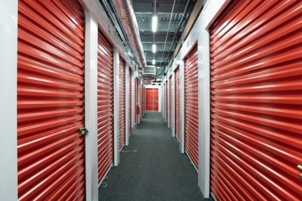 Facility photo: //images.sparefoot.com/medium/23298169f5fb6157cf8.jpg