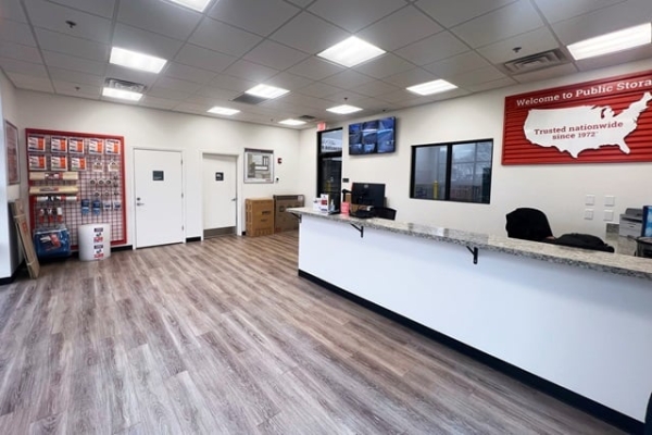 Facility photo: //images.sparefoot.com/medium/232982690f50b0c6e09.jpg