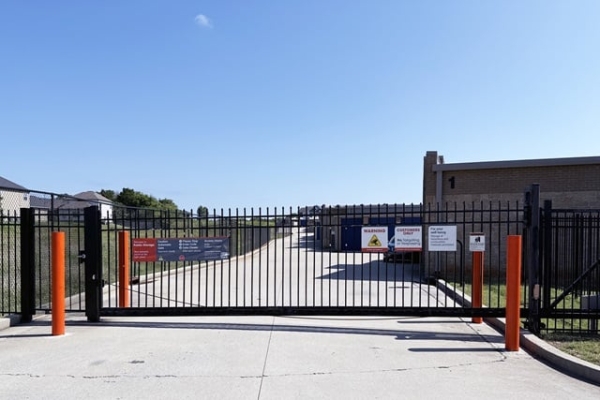 Facility photo: //images.sparefoot.com/medium/2329896991d55501065.jpg