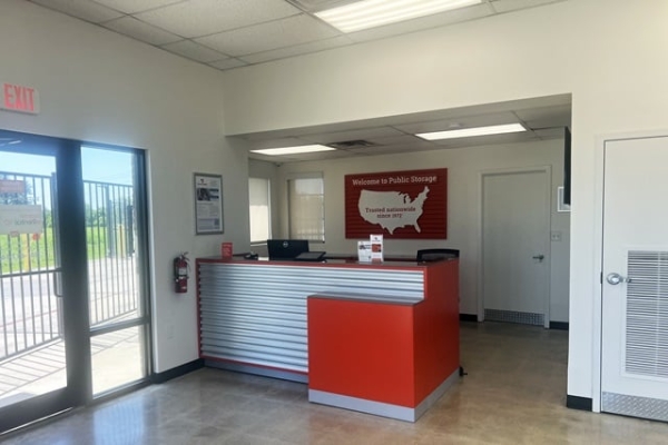 Facility photo: //images.sparefoot.com/medium/23299969ff340e11436.jpg