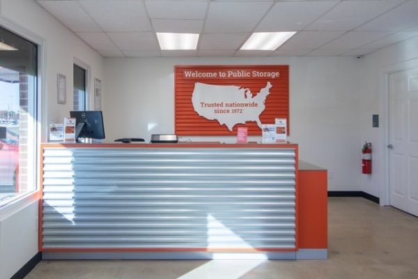 Facility photo: //images.sparefoot.com/medium/2330016967a55ddc3bc.jpg