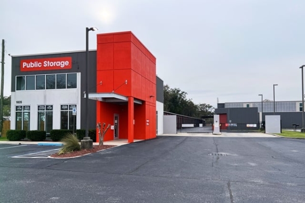 Storage Units at Public Storage - Pensacola - 1835 E Olive Rd - 1835 E Olive Rd