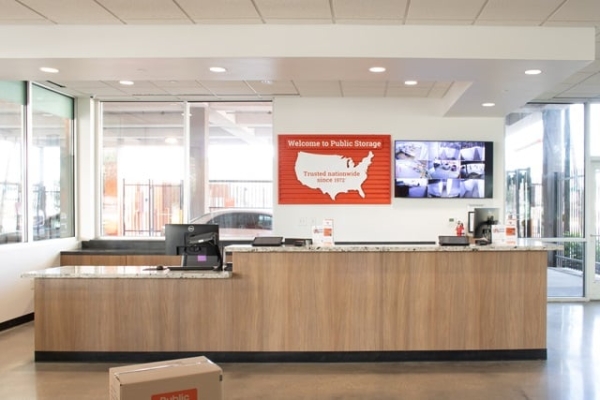 Facility photo: //images.sparefoot.com/medium/233005691b2e030f371.jpg