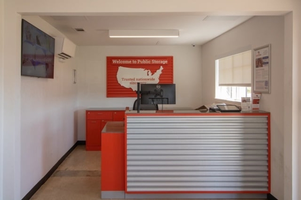 Facility photo: //images.sparefoot.com/medium/23301269e62b01e6f46.jpg