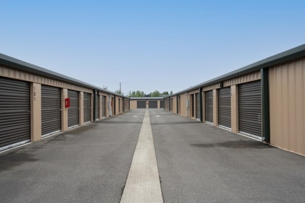 Facility photo: //images.sparefoot.com/medium/23301869e62c015d774.jpg