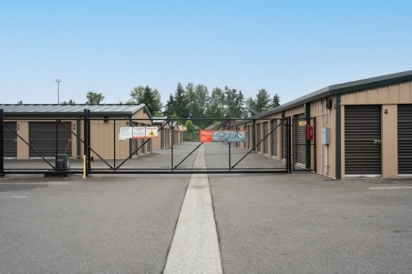 Facility photo: //images.sparefoot.com/medium/23301869f4ab71893fd.jpg