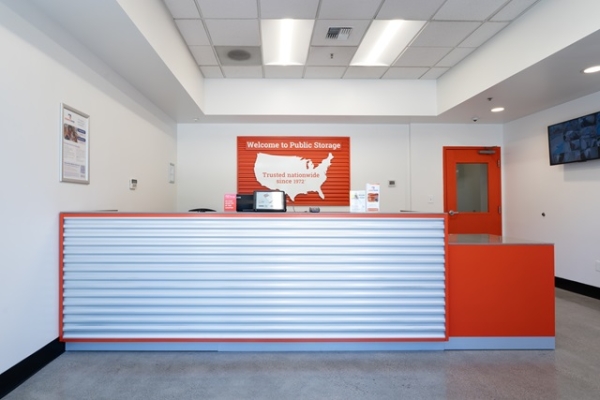 Facility photo: //images.sparefoot.com/medium/233020687b9d1f0f259.jpg