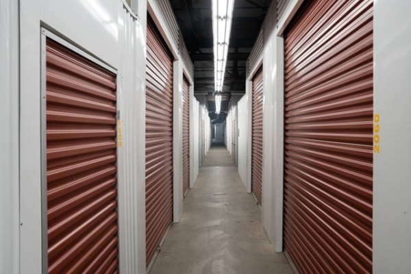 Facility photo: //images.sparefoot.com/medium/23302069f5fc833efbf.jpg