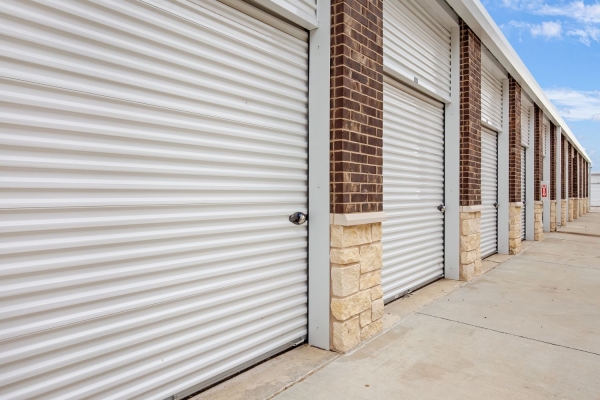 Facility photo: //images.sparefoot.com/medium/2330266994301aa7c03.jpg