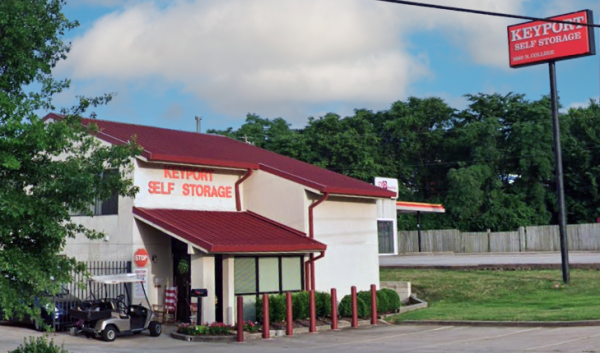 Facility photo: //images.sparefoot.com/medium/2330446893a9c7d891a.png