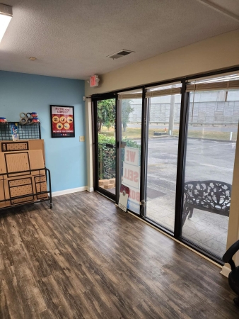 Facility photo: //images.sparefoot.com/medium/233051689646f883c71.jpg