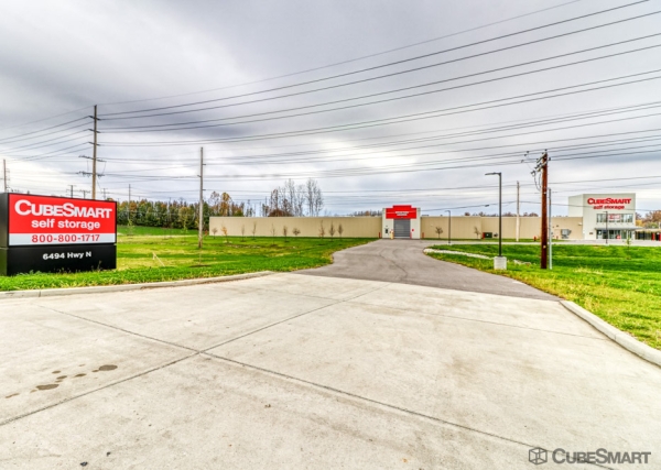 Facility photo: //images.sparefoot.com/medium/23311168834013cb44c.jpg