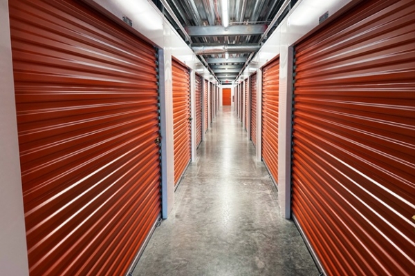 Facility photo: //images.sparefoot.com/medium/23311269f5faf19a9f9.jpg