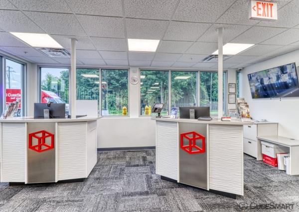 Facility photo: //images.sparefoot.com/medium/2331476975d7afee981.jpg