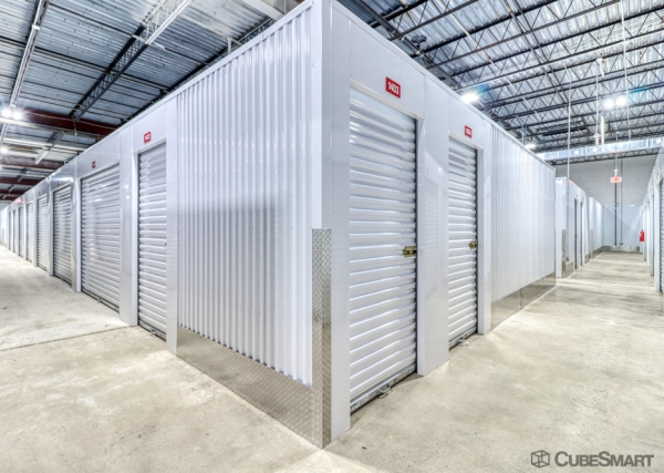 Facility photo: //images.sparefoot.com/medium/233163686f79c39f907.jpg