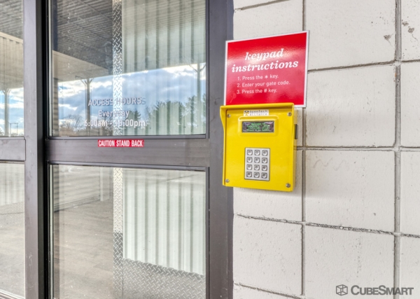 Facility photo: //images.sparefoot.com/medium/2332046971ea588f67d.jpg