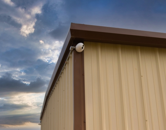 Facility photo: //images.sparefoot.com/medium/2332186691951ab776b.jpg