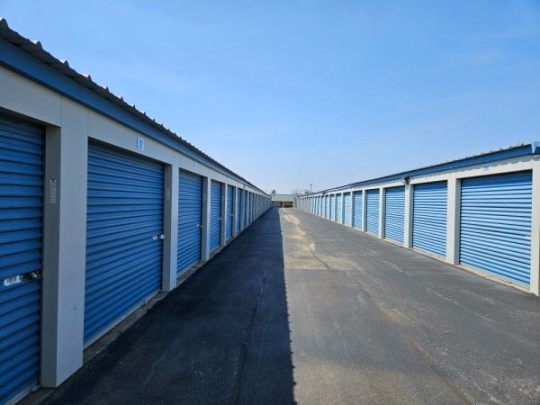 Facility photo: //images.sparefoot.com/medium/23322169da386fd9fd8.jpg