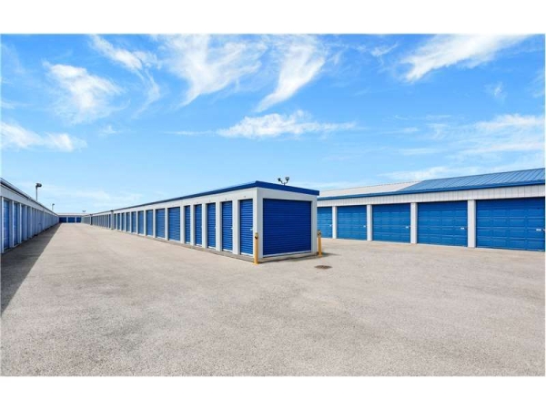 Facility photo: //images.sparefoot.com/medium/23327169942e60ebb5b.jpg