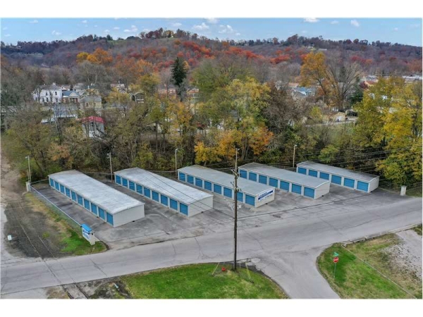 Facility photo: //images.sparefoot.com/medium/23327269942e5d59d9b.jpg