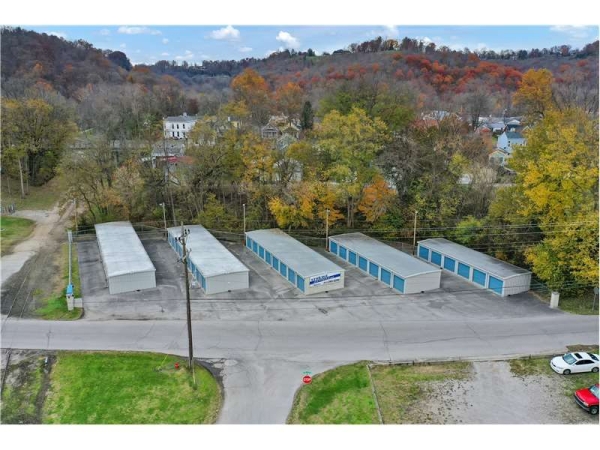 Facility photo: //images.sparefoot.com/medium/23327269942e5ee48df.jpg