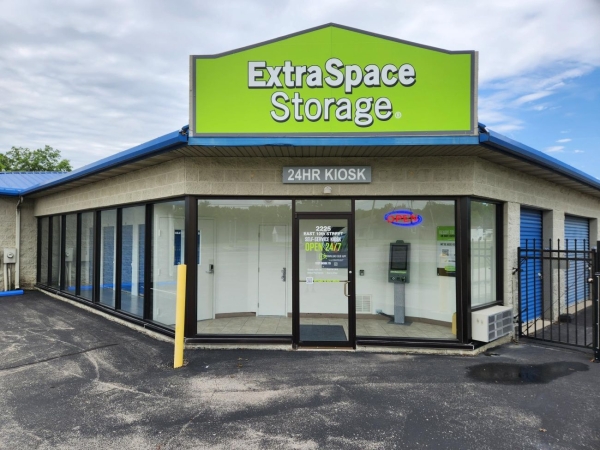 Facility photo: //images.sparefoot.com/medium/2332776a3fbbad554d6.jpg
