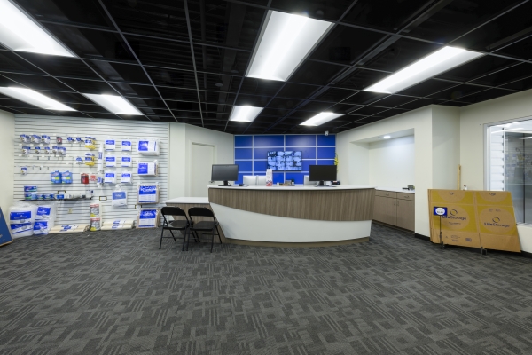 Facility photo: //images.sparefoot.com/medium/23336466423ce41a67e.jpg
