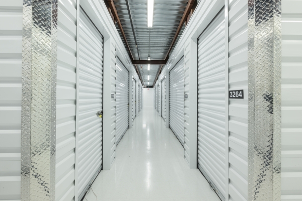 Facility photo: //images.sparefoot.com/medium/23336466423cf64cc3a.jpg