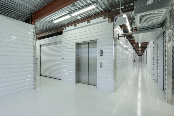Facility photo: //images.sparefoot.com/medium/23336466423d001655a.jpg