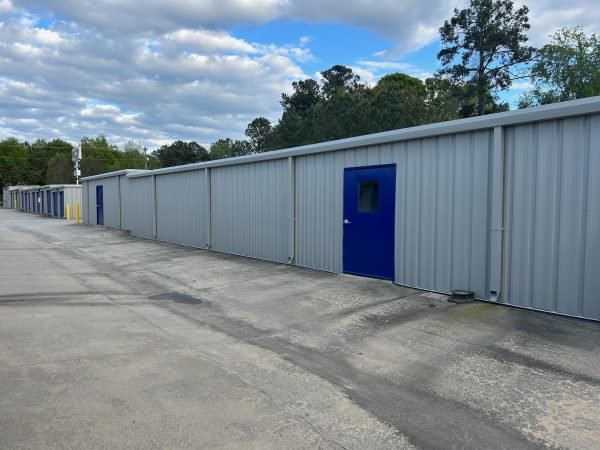 Storage Units at Ballentine Storage - 1005 Bickley Rd