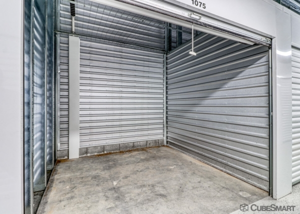 Facility photo: //images.sparefoot.com/medium/23340868834d165d5b5.jpg