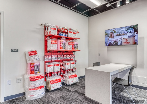 Facility photo: //images.sparefoot.com/medium/23340868834d17809a2.jpg