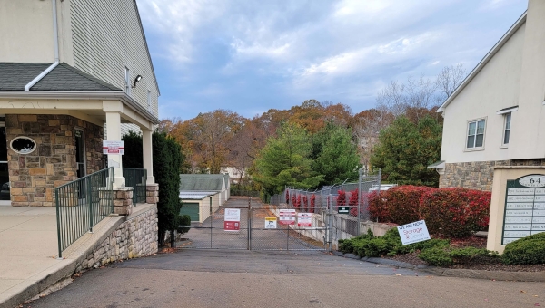Facility photo: //images.sparefoot.com/medium/2334226880ea8bb4c90.jpg