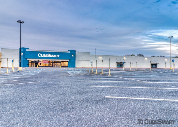 Storage Units at CubeSmart Self Storage GA Columbus Buena Vista Rd - 4701 Buena Vista Road