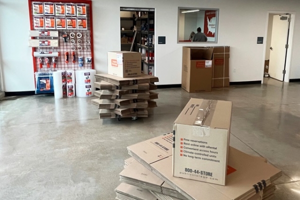 Facility photo: //images.sparefoot.com/medium/23346269f5fa70554e1.jpg