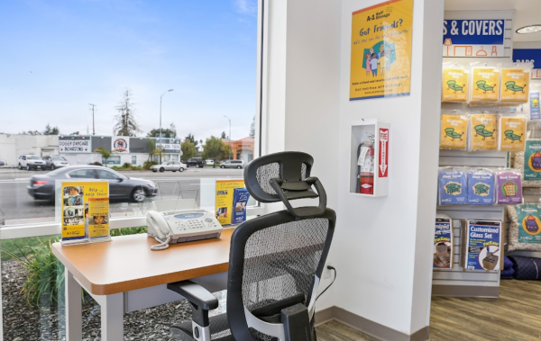 Facility photo: //images.sparefoot.com/medium/233509656a6815eec32.png
