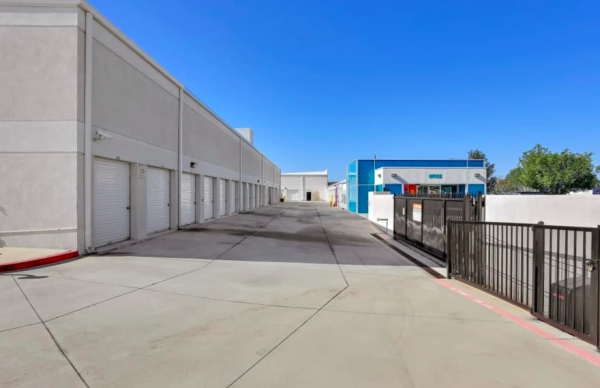 Facility photo: //images.sparefoot.com/medium/23354565449774daeff.png