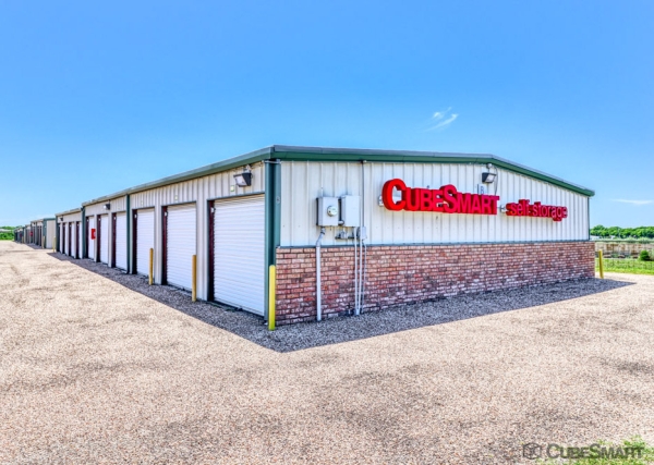 Facility photo: //images.sparefoot.com/medium/233614688c7d9e3f9f1.jpg