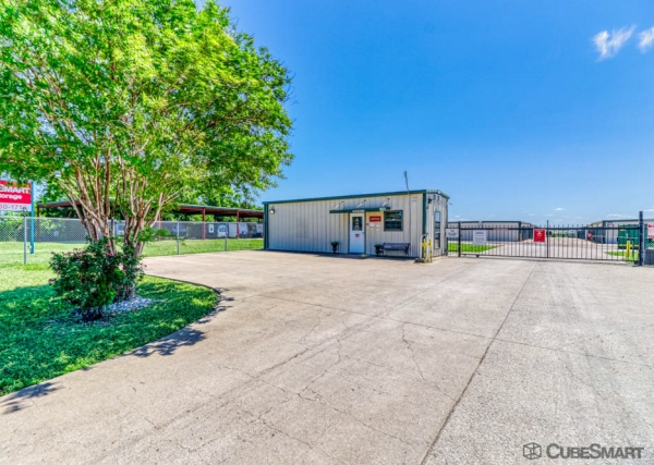 Storage Units at CubeSmart Self Storage -980 FM 664 - 980 Fm 664