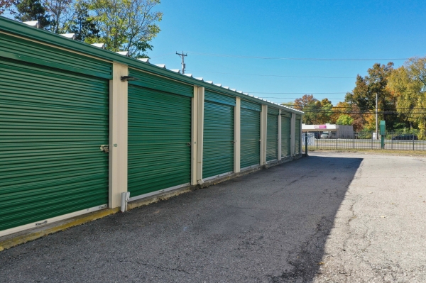 Facility photo: //images.sparefoot.com/medium/2336366876aa6986653.jpg