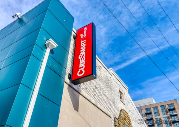 Facility photo: //images.sparefoot.com/medium/2336506989a554af980.jpg