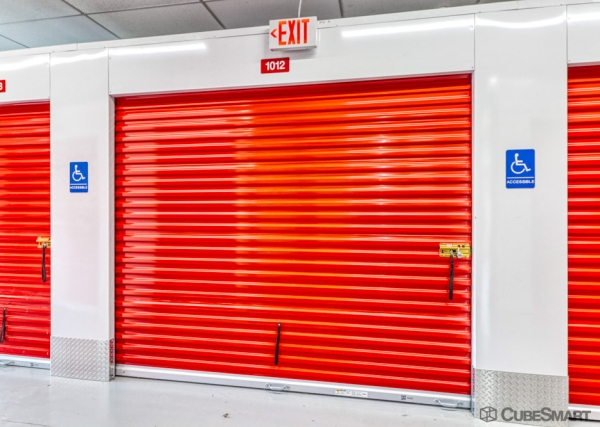 Facility photo: //images.sparefoot.com/medium/2336706989ac0bce074.jpg