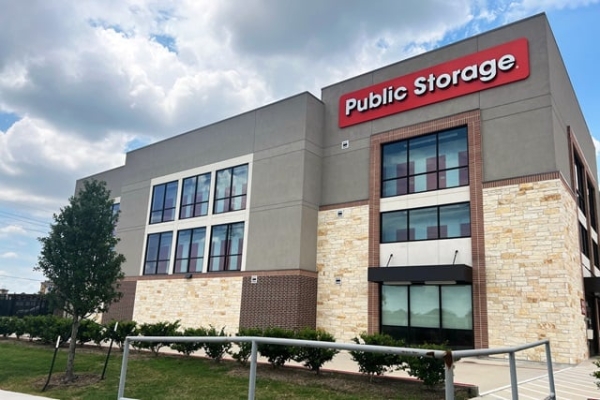 Facility photo: //images.sparefoot.com/medium/2336736884d4e2f0e9e.jpg