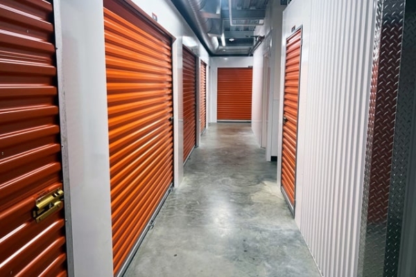 Facility photo: //images.sparefoot.com/medium/2336736884d4e3da963.jpg